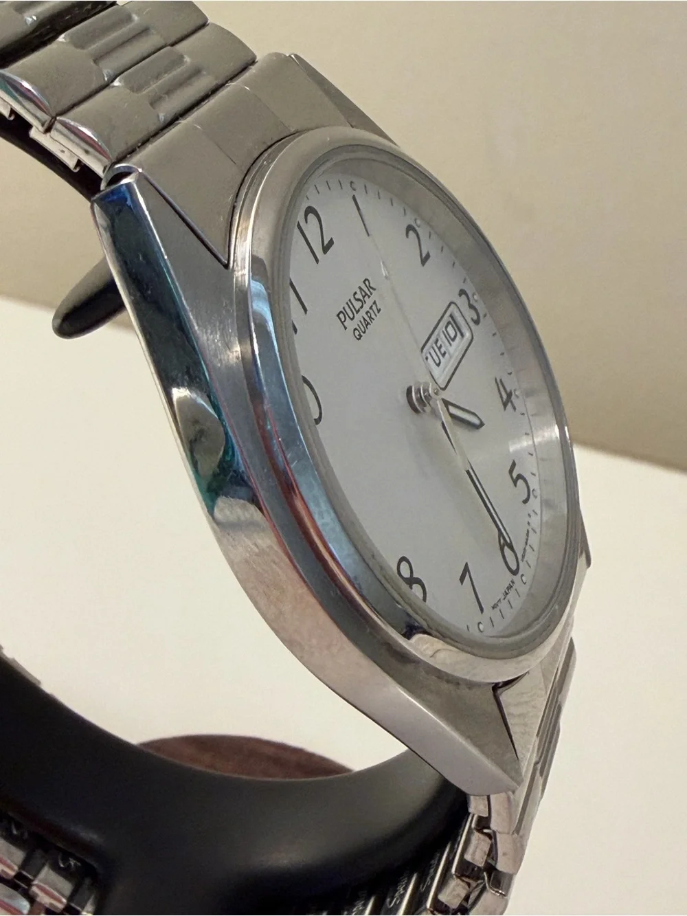 Vintage Pulsar Quartz Day-Date – Stainless Steel with Speidel Bracelet (37mm)